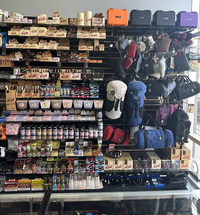 Wild Side Smoke Shop 9