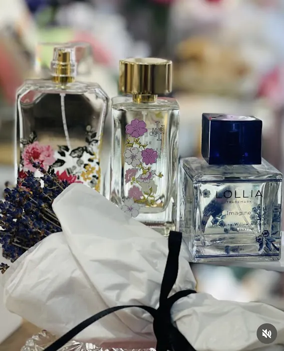LUXE Gift Shop & Boutique 3