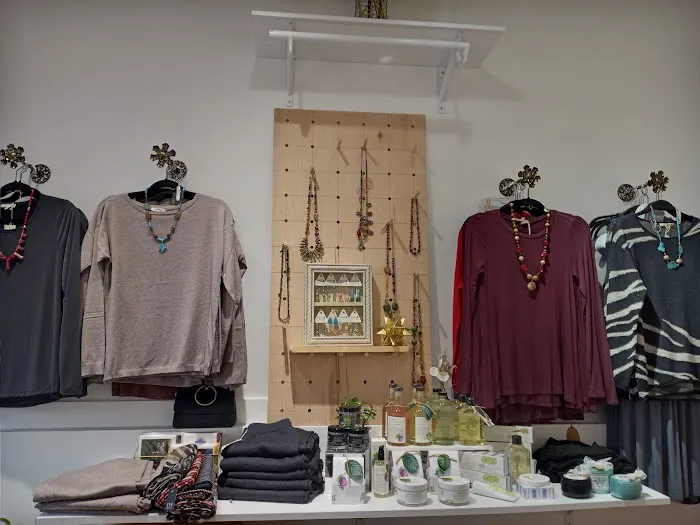 LUXE Gift Shop & Boutique 0