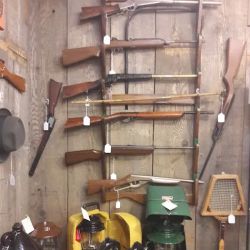 The Wooden Shoe Antique Mall ico