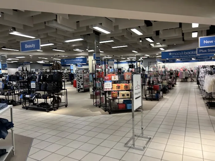 Macy's 9