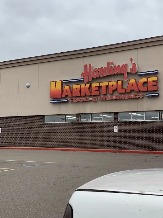 Harding's Market 7