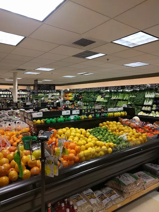 D&W Fresh Market 9