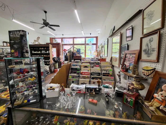 Kalamazoo Antiques Market 7