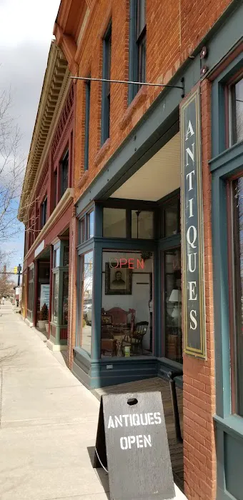 Kalamazoo Antiques Market 8
