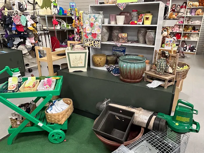 2nd Impressions Upscale Thrift Store 8