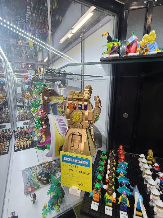 Bricks & Minifigs Kalamazoo 1
