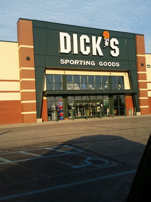DICK'S Sporting Goods 9