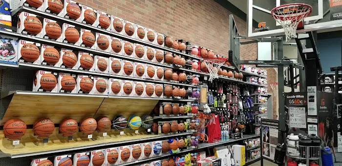 DICK'S Sporting Goods 8