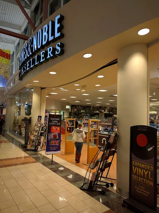 Barnes & Noble 2