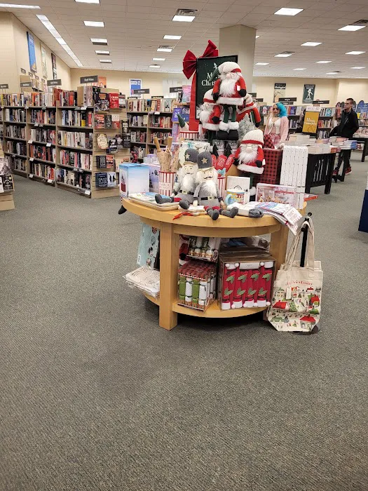Barnes & Noble 7