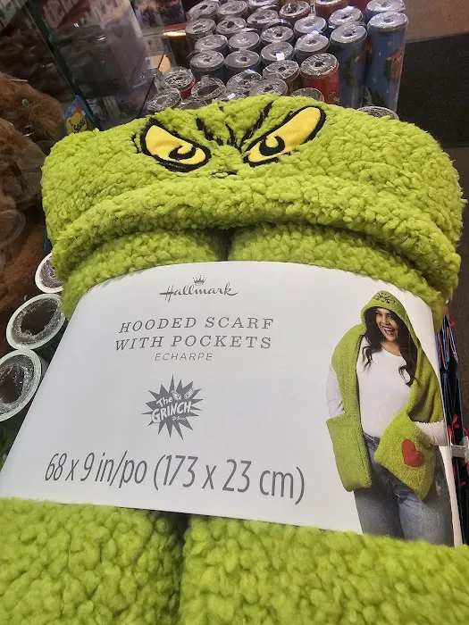 Di's Hallmark Shop 2