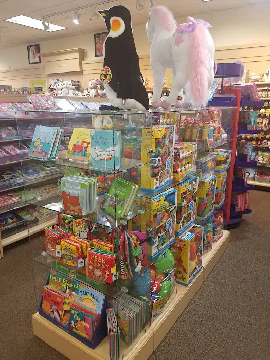 Di's Hallmark Shop 3