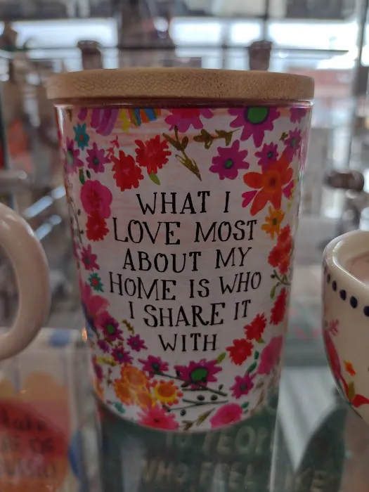 Di's Hallmark Shop 2