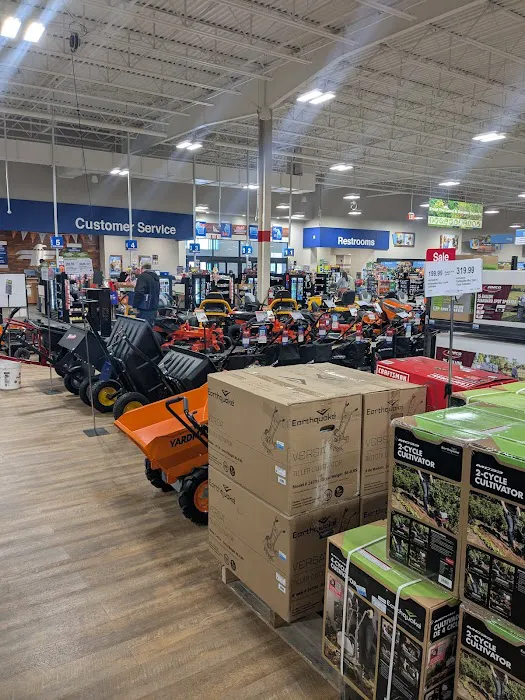Blain's Farm & Fleet - Standale, Michigan 8