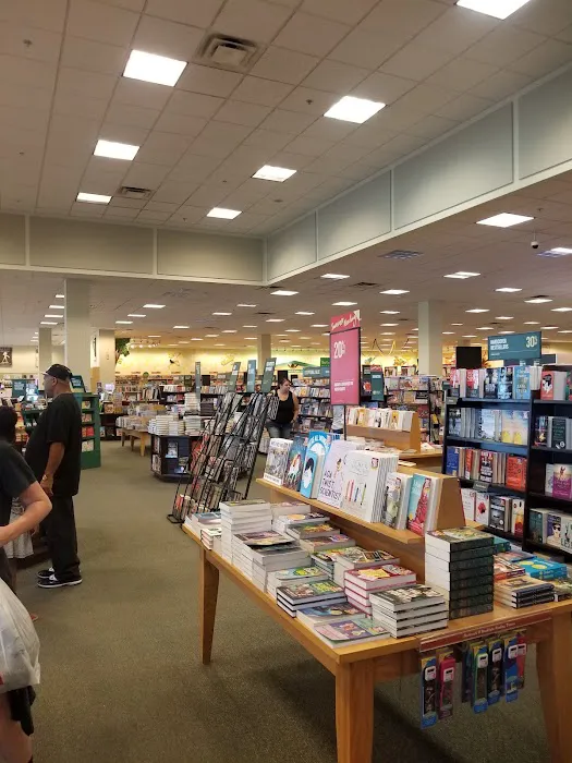 Barnes & Noble 2