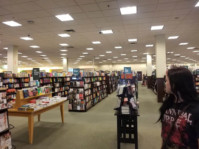 Barnes & Noble 1
