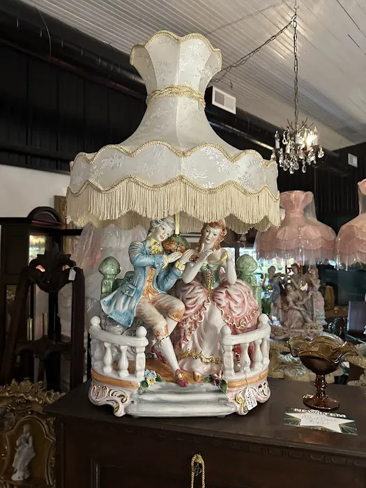 Hamilton House Antiques & Treasure 2