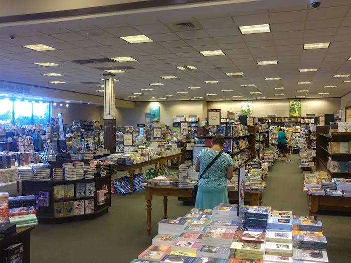 Barnes & Noble 7