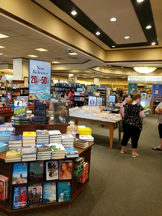 Barnes & Noble 3