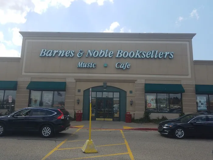 Barnes & Noble 8