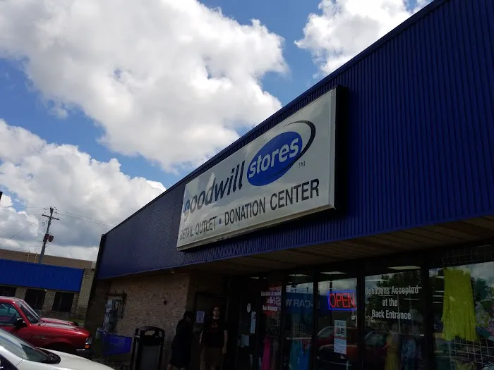 Goodwill Store 6