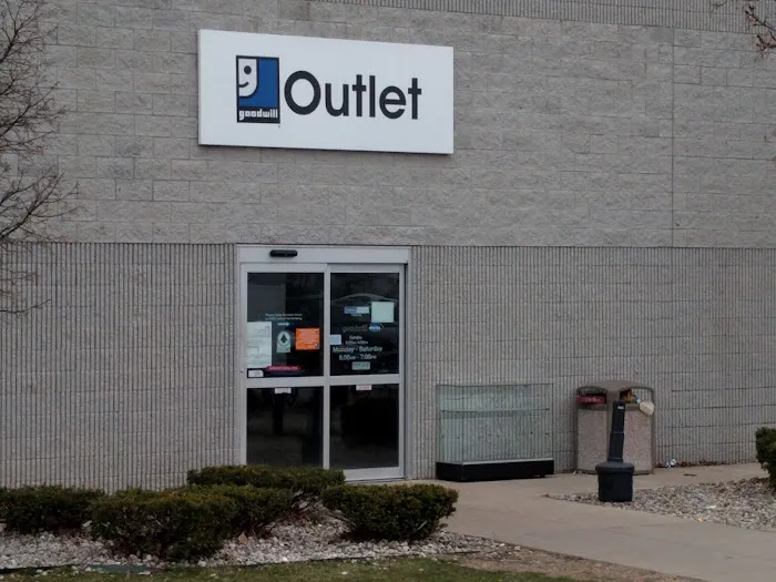 Goodwill Outlet Center 4