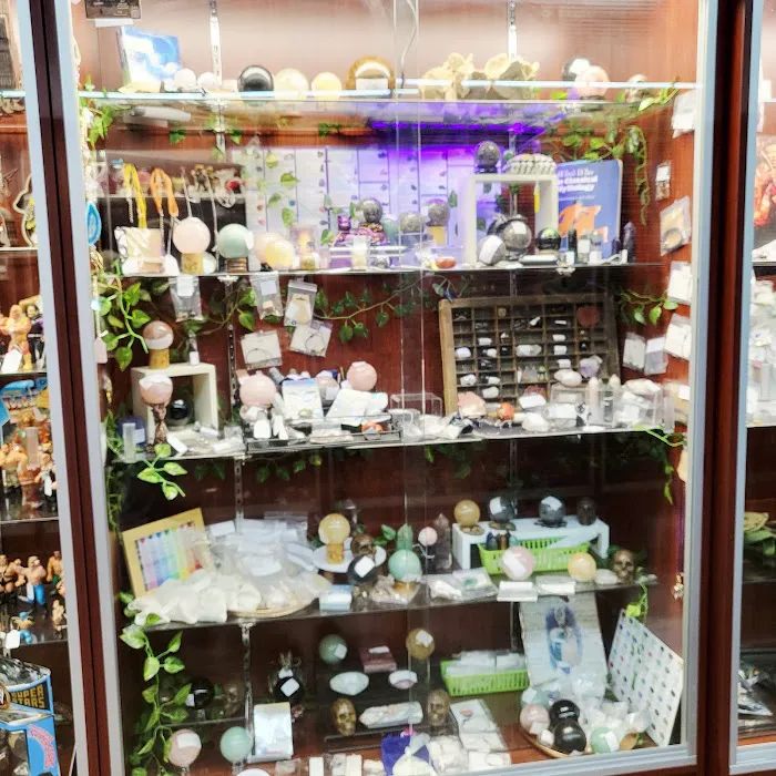 Wally's Castle - Vintage Antique Mall in Grand Rapids, MI 1
