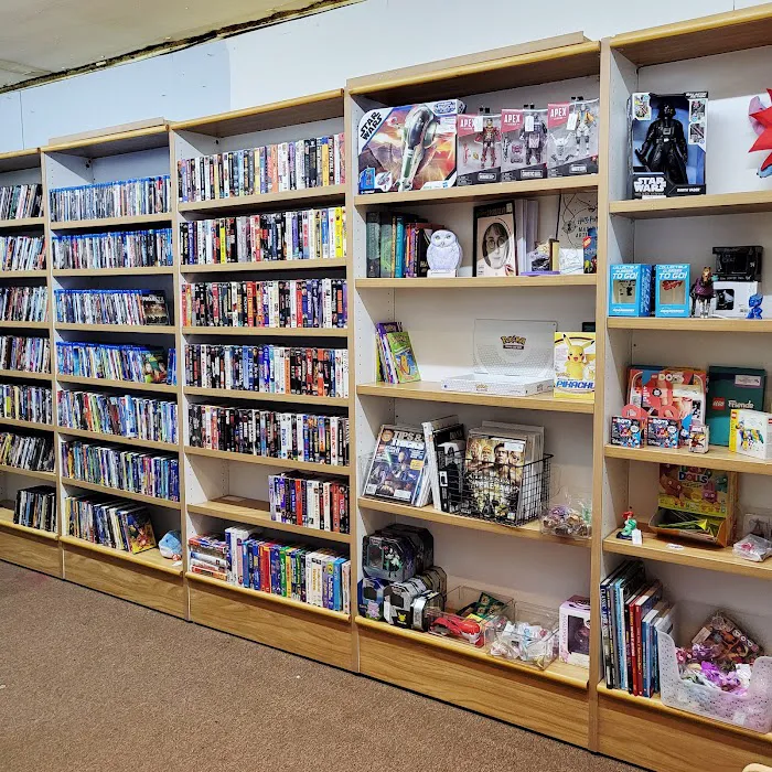 Wally's Castle - Vintage Antique Mall in Grand Rapids, MI 5