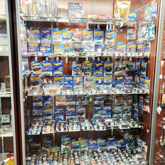 Wally's Castle - Vintage Antique Mall in Grand Rapids, MI 9