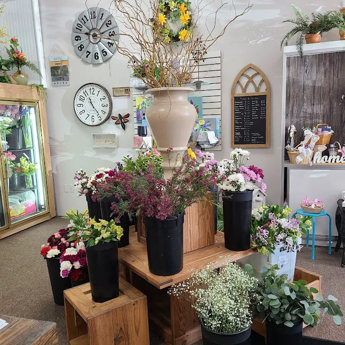 Holwerda Floral & Gifts 9