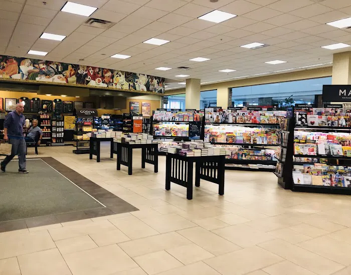 Barnes & Noble 6