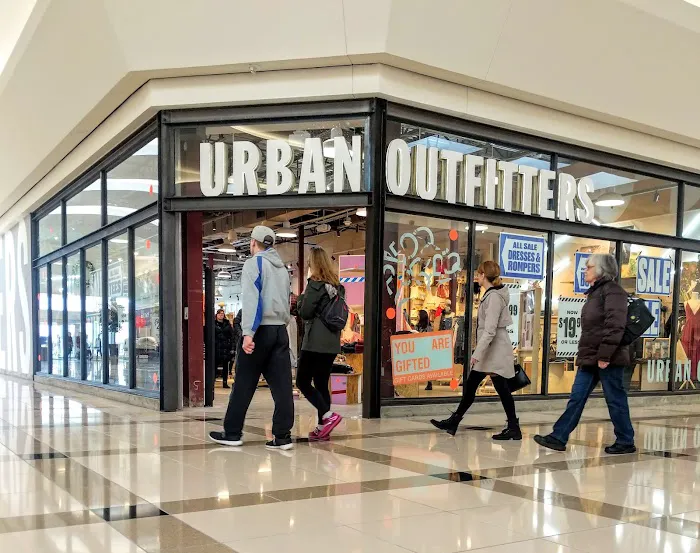 Urban Outfitters 8