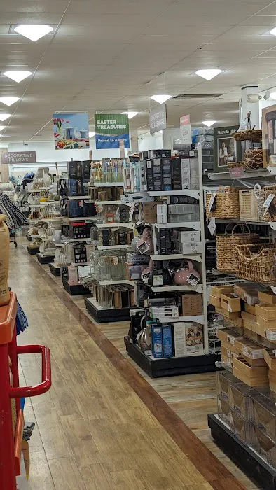 T.J. Maxx & HomeGoods 1