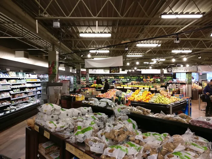 D&W Fresh Market 7