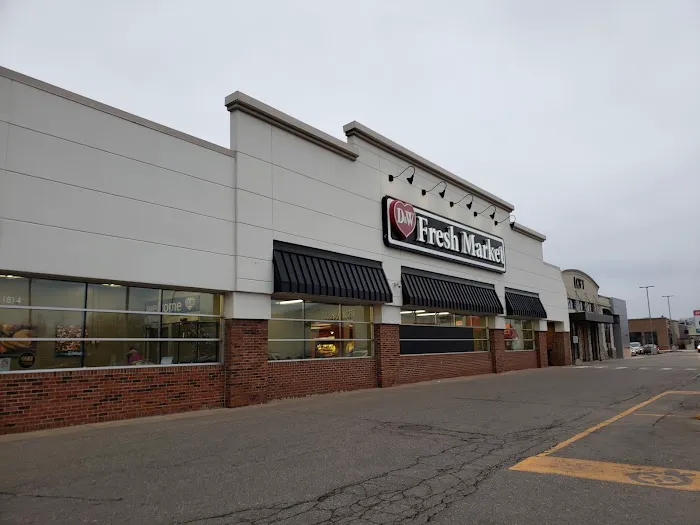 D&W Fresh Market 6