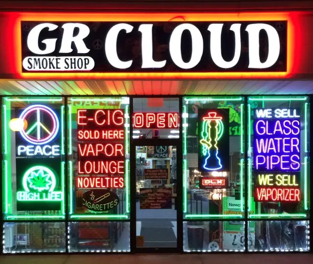 GR Cloud Smoke Shop 0