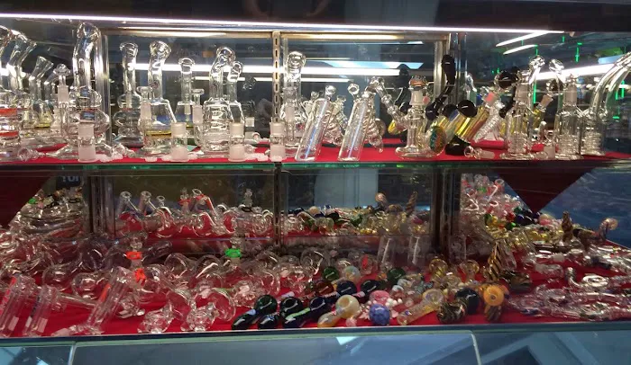 GR Cloud Smoke Shop 5