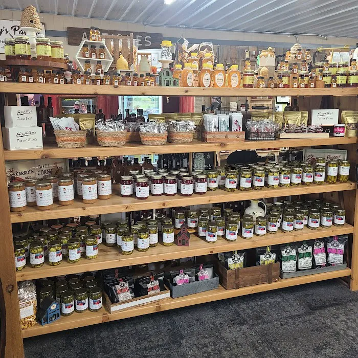 Pinky's Place - Antique & Artisan Market 4