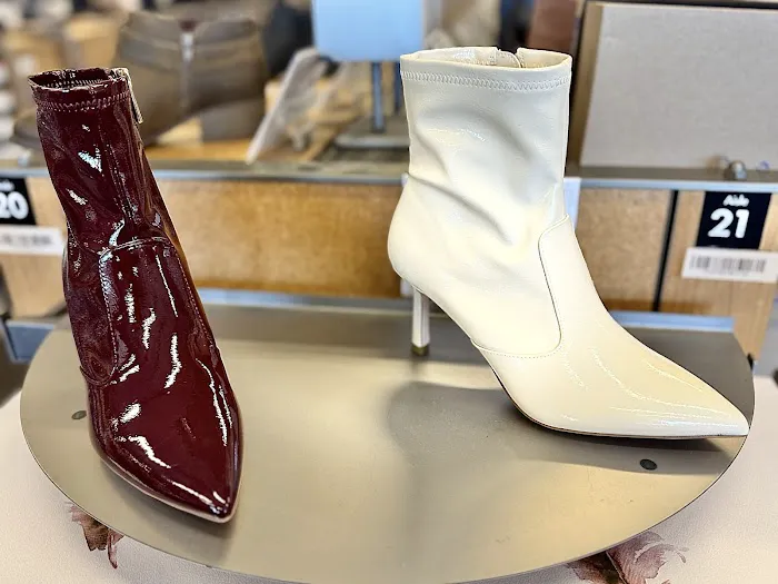 DSW Designer Shoe Warehouse 4