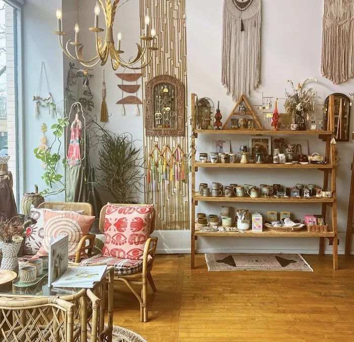 Nestology Shop & Studio 6