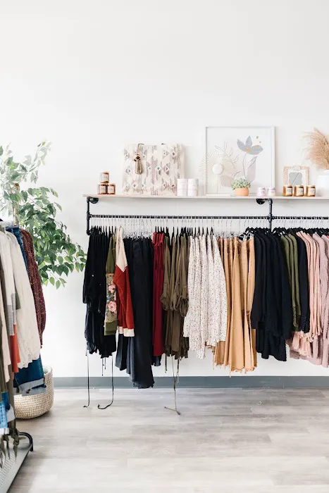 R3VEL Threads Boutique 5