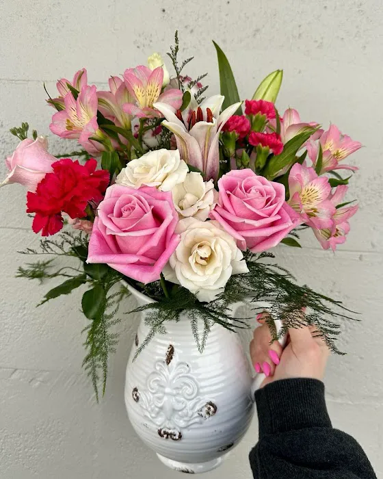 Plumeria Botanical Boutique 6