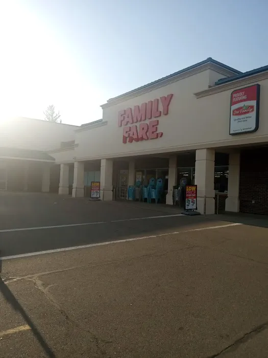 Family Fare Supermarket 2