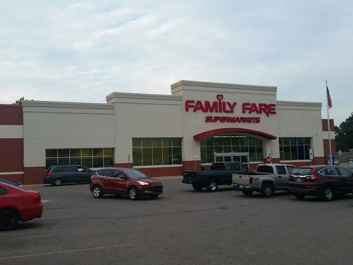 Family Fare Supermarket 2