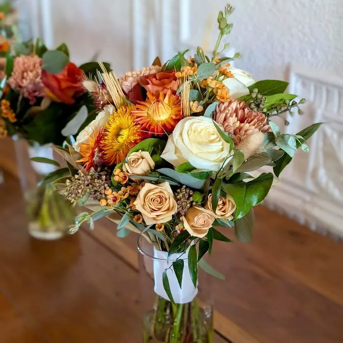 Plumeria Botanical Boutique 3