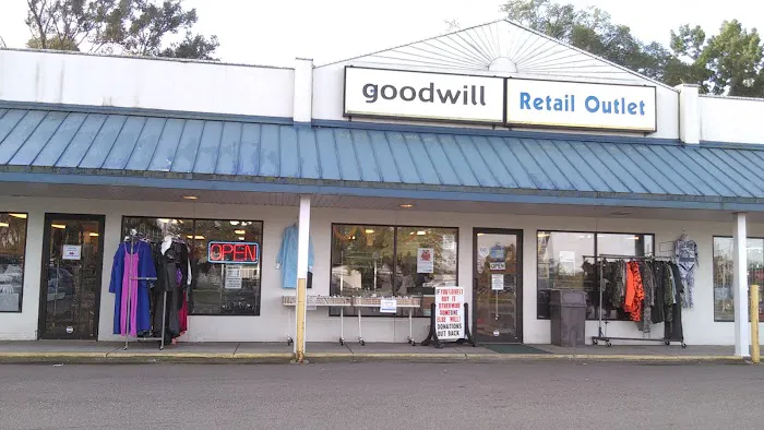 Goodwill Store 2