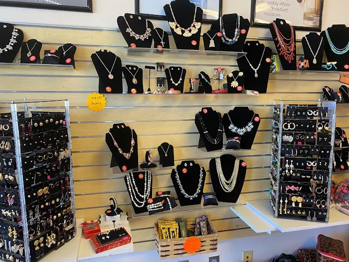 The Avon Shop 5