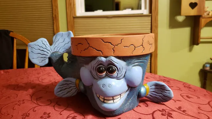 Howard's Ceramics & Gifts 4