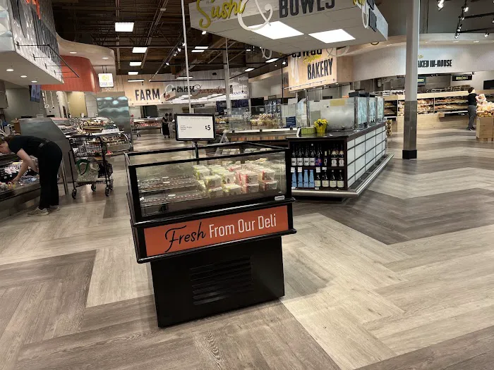 D&W Fresh Market 9